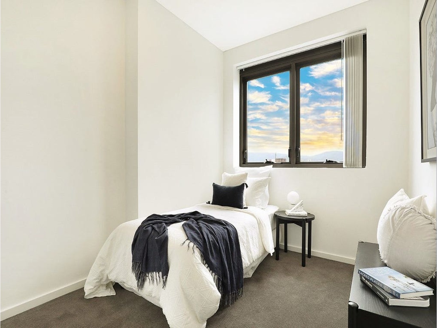 373 CROWN ST WOLLONGONG