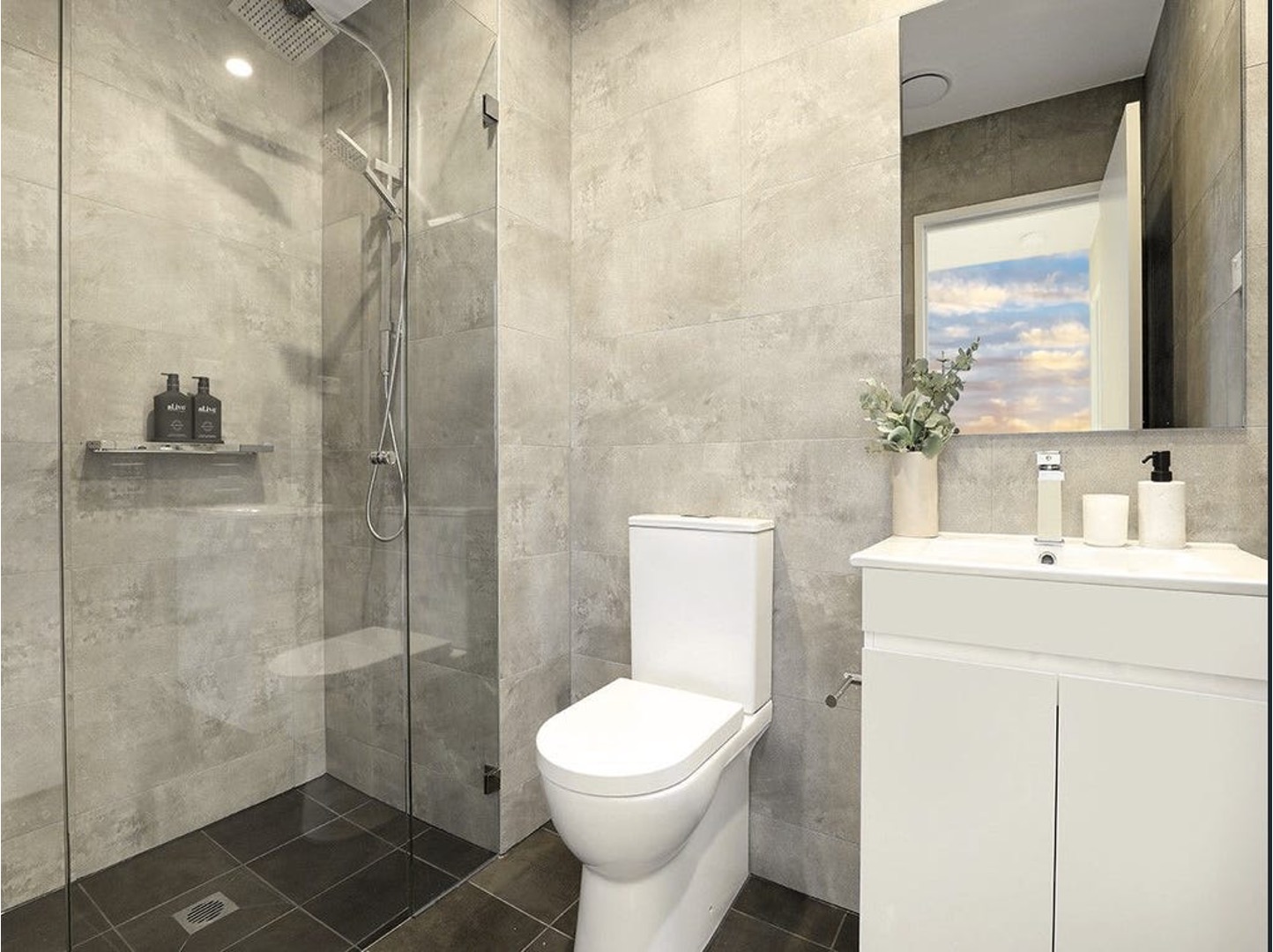 373 CROWN ST WOLLONGONG