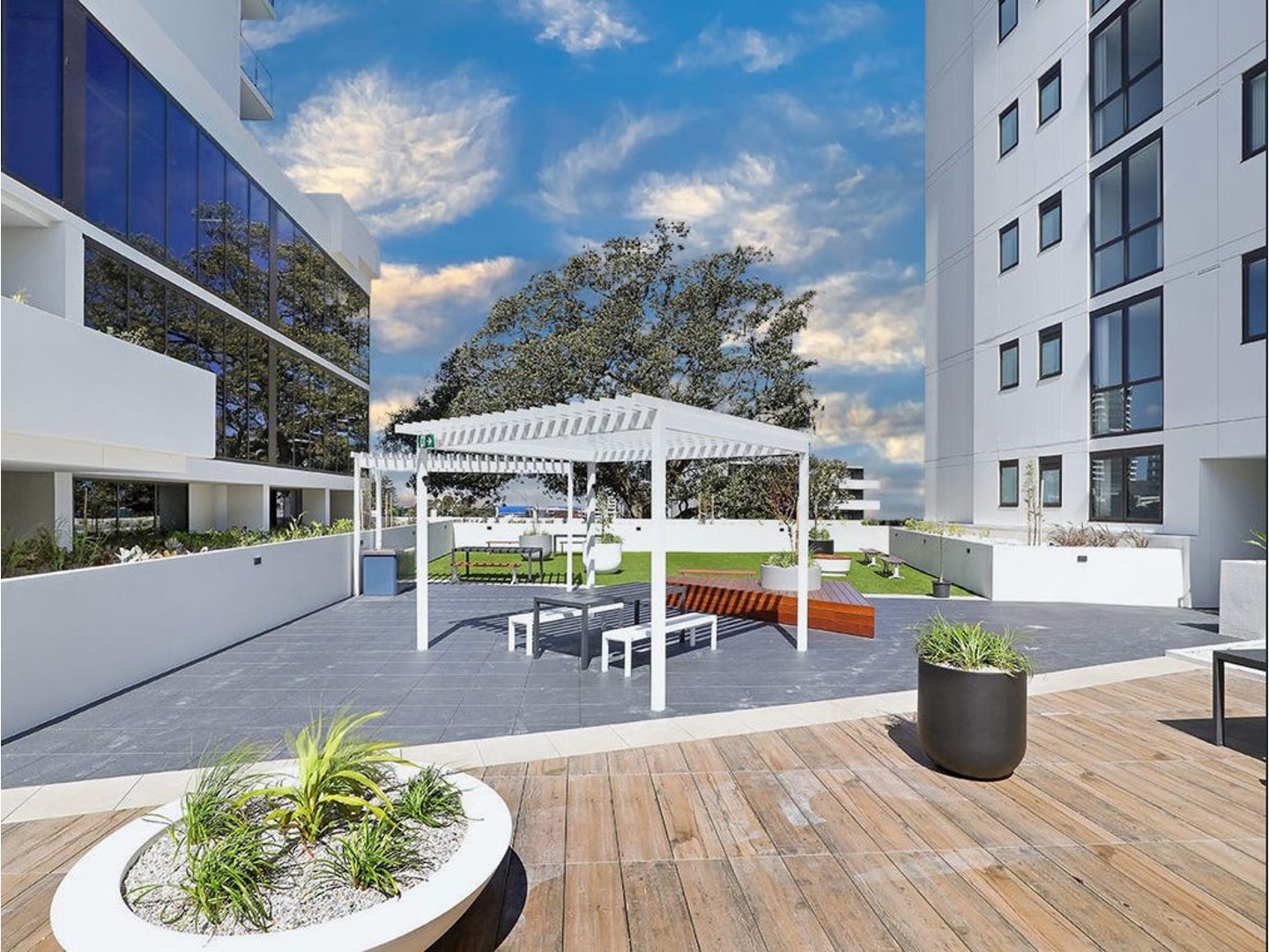 373 CROWN ST WOLLONGONG