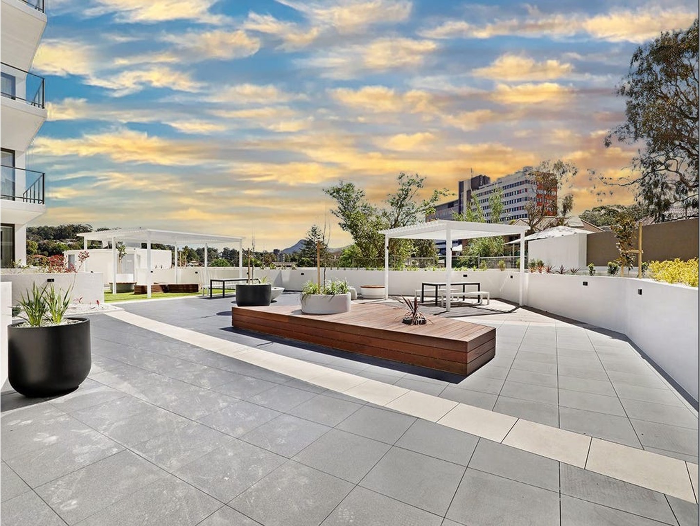 373 CROWN ST WOLLONGONG